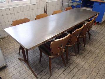 keukentafel beschikbaar voor biedingen