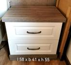 Nachtkastje en bijpassende kleerkast, Huis en Inrichting, Ophalen, 55 tot 70 cm, Zo goed als nieuw, 45 tot 65 cm