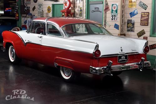 Ford Fairlane Crown Victoria Coupe (bj 1955, automaat), Auto's, Oldtimers, Bedrijf, Ford, Benzine, Coupé, 2 deurs, Automaat, Rood