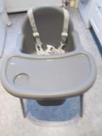 Chaise haute pour bébé avec tablette et harnais., Enlèvement, Utilisé, Chaise de table, Ceinture(s)