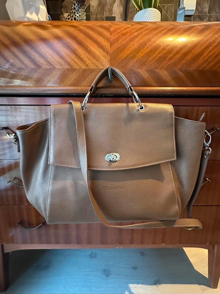 Ruime lederen tas Mazarin - nieuw!, Bijoux, Sacs & Beauté, Sacs | Sacs Femme, Neuf, Sac à main, Brun, Enlèvement ou Envoi