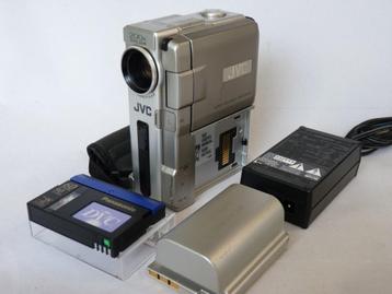 JVC GR-DVX44E MiniDV + accu, adapter, compact, digitaliseren beschikbaar voor biedingen