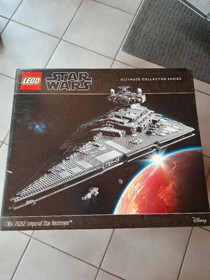 Lego Star Wars Star Destroyer UCS 75252, Enfants & Bébés, Jouets | Duplo & Lego, Comme neuf, Lego, Ensemble complet, Enlèvement