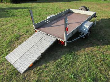 multi motoraanhangwagen quad beschikbaar voor biedingen