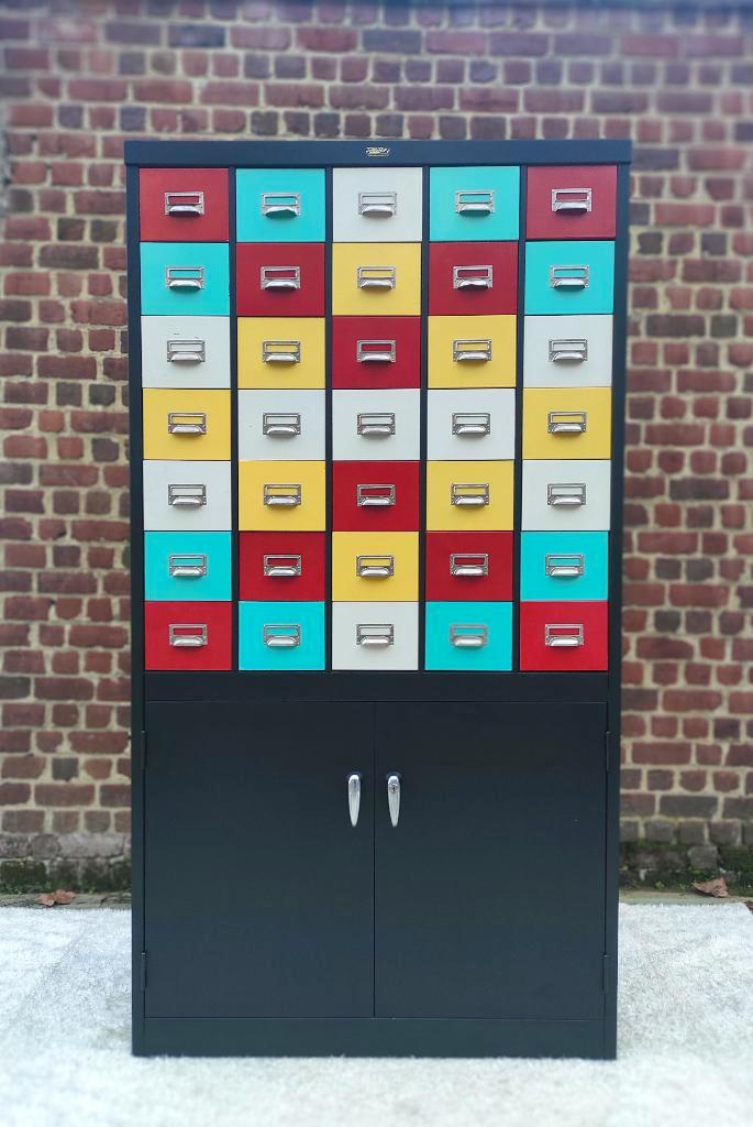 ! Meuble de métier belge vintage en métal , pièce unique !, Maison & Meubles, Armoires | Dressoirs, Métal, Enlèvement