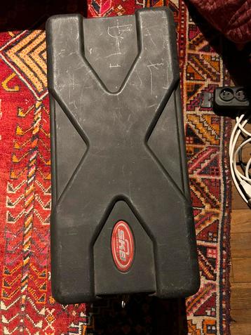SKB VINTAGE FLIGHTCASE 4 units 19 inch beschikbaar voor biedingen
