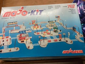 Majo-kit  boîte n°762 beschikbaar voor biedingen