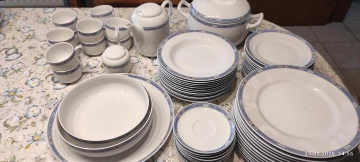 Servies, Huis en Inrichting, Keuken | Servies, Zo goed als nieuw, Compleet servies, Overige stijlen, Ophalen of Verzenden