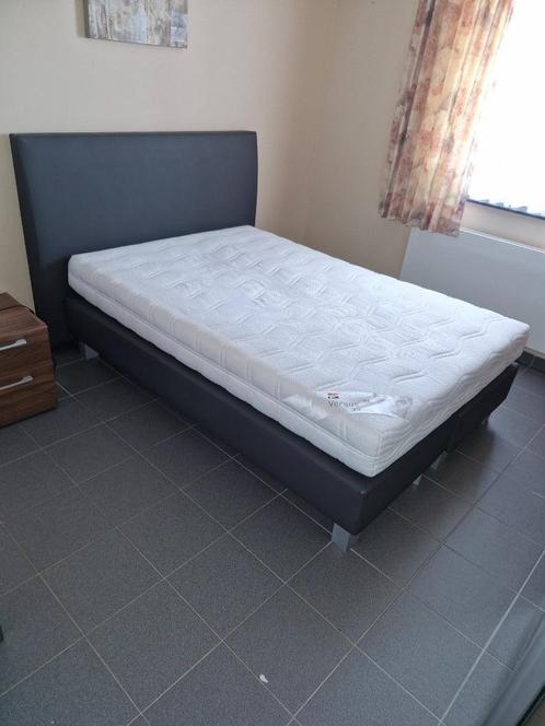 Boxspring 140 x 200 merk Velda, Huis en Inrichting, Slaapkamer | Boxsprings, Gebruikt, 140 cm, 200 cm, Twijfelaar, Grijs, Ophalen