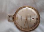 Lot horloges te koop, Ophalen