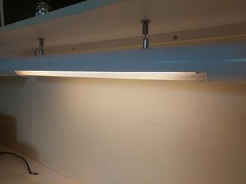 Retro metalen bureaulamp beschikbaar voor biedingen