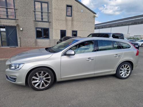 VOLVO V60 D3 Momentum, Airco, Cuir, Camera, 2017, Auto's, Volvo, Bedrijf, V60, ABS, Achteruitrijcamera, Adaptive Cruise Control