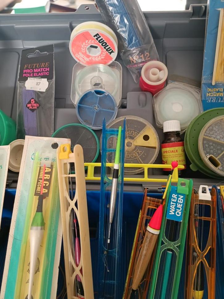 Koffer voor het vissen met benodigheden, Watersport en Boten, Hengelsport | Algemeen, Zo goed als nieuw, Ophalen