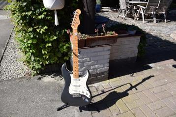 Te Koop ; Fender USA  Stratocaster . disponible aux enchères