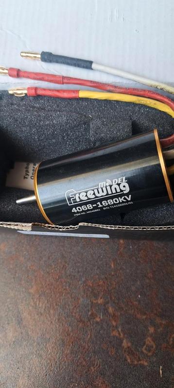 Freewing 4068 1680kv  beschikbaar voor biedingen