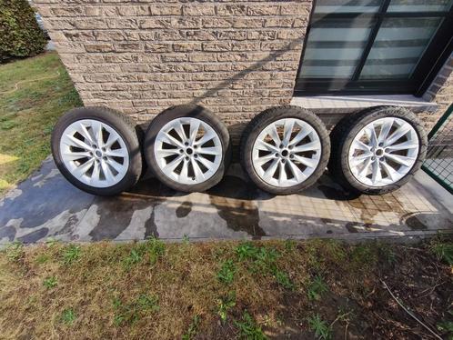 Tesla Model S Winterset 245/45/19, Auto-onderdelen, Banden en Velgen, Velg(en), Winterbanden, 19 inch, 245 mm, Personenwagen, Gebruikt