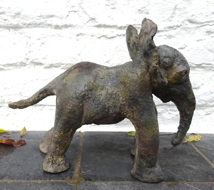 Olifantje, in keramiek, Antiek en Kunst, Antiek | Keramiek en Aardewerk, Ophalen