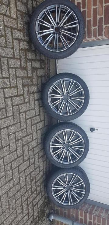 Orginele bmw 790m met winterbanden beschikbaar voor biedingen