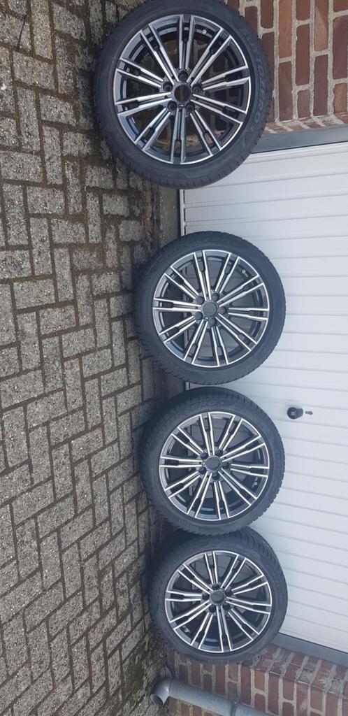 Orginele bmw 790m met winterbanden, Auto-onderdelen, Banden en Velgen, Winterbanden, 18 inch, Ophalen