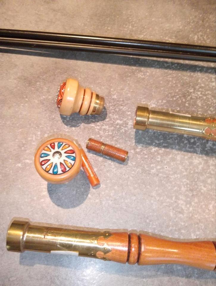 2: superbes cannes ( briquet et vaporisateur a parfum ), Divers, Bâtons de marche, Enlèvement ou Envoi