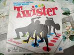 Twister (Hasbro), Drie of vier spelers, Ophalen, Zo goed als nieuw, Hasbro