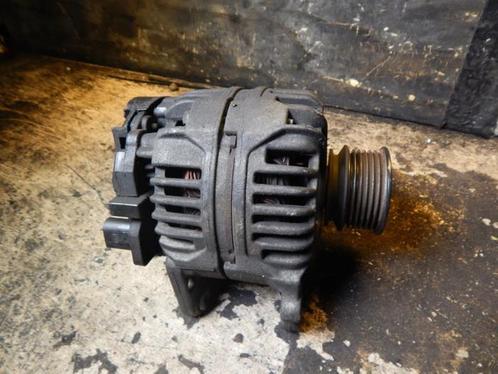 Dynamo van een Volkswagen Golf, Auto-onderdelen, Motor en Toebehoren, Volkswagen, Gebruikt, 3 maanden garantie, Ophalen of Verzenden