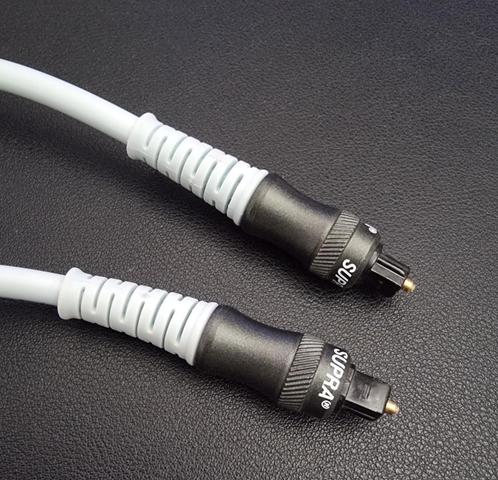 Supra ZAC Toslink cable 1M, Audio, Tv en Foto, Audiokabels en Televisiekabels, Zo goed als nieuw, Optische kabel, Minder dan 2 meter