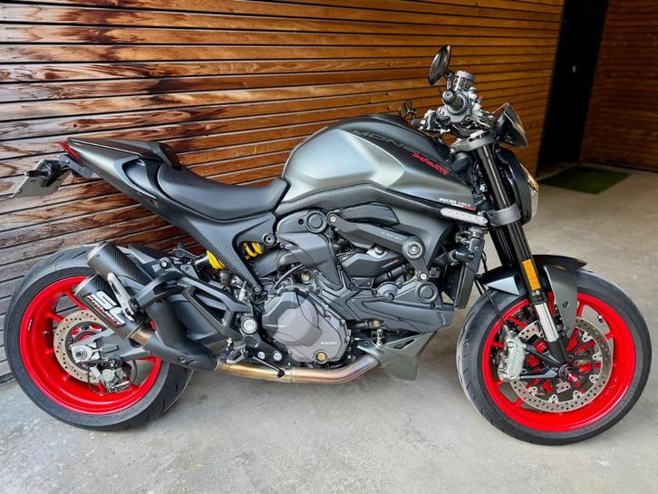 Ducati Monster 937 Grey - BTW aftrekbaar - nieuwstaat, Motoren, Motoren | Ducati, Particulier, Sport, meer dan 35 kW, 2 cilinders