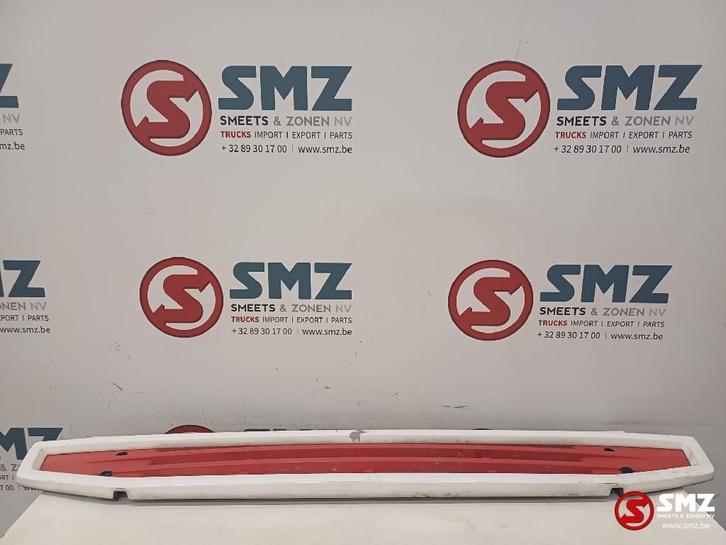 Occ bovenste radiatorgrille Volvo, Auto-onderdelen, Vrachtwagen-onderdelen, Volvo, Carrosserie en Plaatwerk, Gebruikt