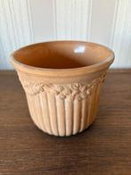 Terracotta bloempot met reliëf – klassiek & tijdloos, Ophalen, Gebruikt, Rond, Binnen