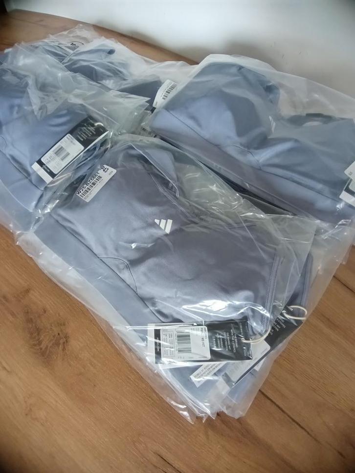 Brasserie femmes, Kleding | Dames, Sportkleding