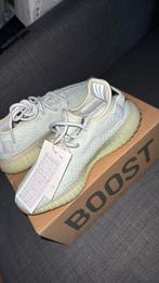 Yeezy 350 hyperspace maat 37, Kleding | Heren, Schoenen, Overige kleuren, Nieuw, Ophalen of Verzenden, Sneakers