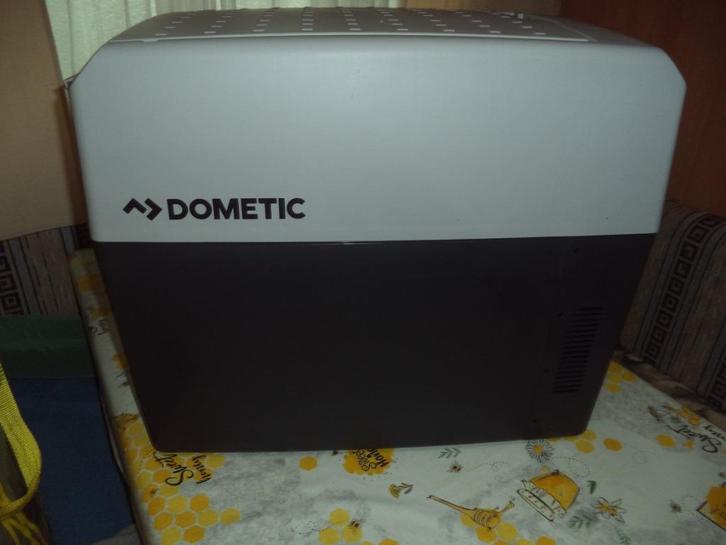 glacière dometic, Caravanes & Camping, Caravanes Accessoires, Comme neuf, Enlèvement