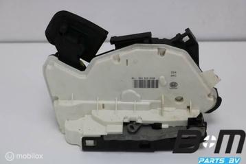 Portierslot rechtsachter VW Golf 7 5drs 5K4839016R