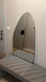 Organische spiegel lichte schade GRATIS, Huis en Inrichting, Woonaccessoires | Spiegels, Ophalen, Gebruikt