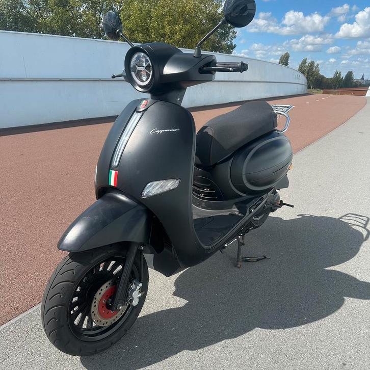 GTS Cappucino 50cc scooter, Fietsen en Brommers, Snorfietsen en Snorscooters, Zo goed als nieuw, Ophalen