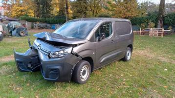 Citroen berlingo 1.5Hdi bj.2021 ongeval. beschikbaar voor biedingen