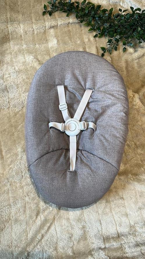 Nomi newbornset eetstoel Stokke- In nieuwstaat!, Kinderen en Baby's, Kinderstoelen, Ophalen