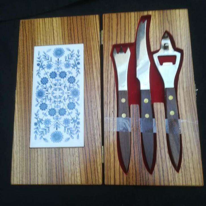 Bar/kaasservieset met bloementegel - VINTAGE, Huis en Inrichting, Keuken | Servies, Ophalen of Verzenden