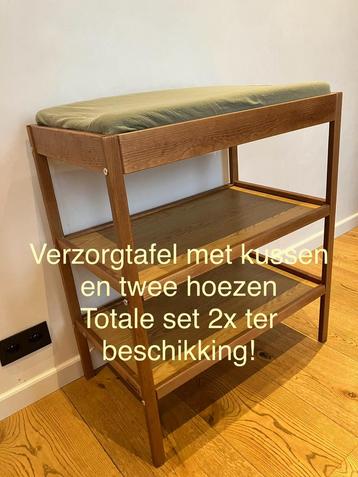 Verzorgtafel in donkere houtskleur beschikbaar voor biedingen