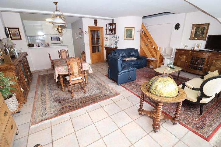 Ruim appartement met 3 slpk, terras en garage te Ertvelde, Immo, Huizen en Appartementen te koop, Provincie Oost-Vlaanderen, tot 200 m²