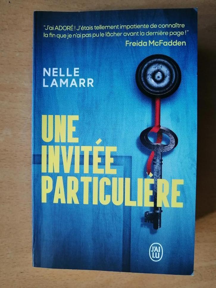 Une invitée particulière de Nelle Lamarr, Boeken, Thrillers, Ophalen of Verzenden