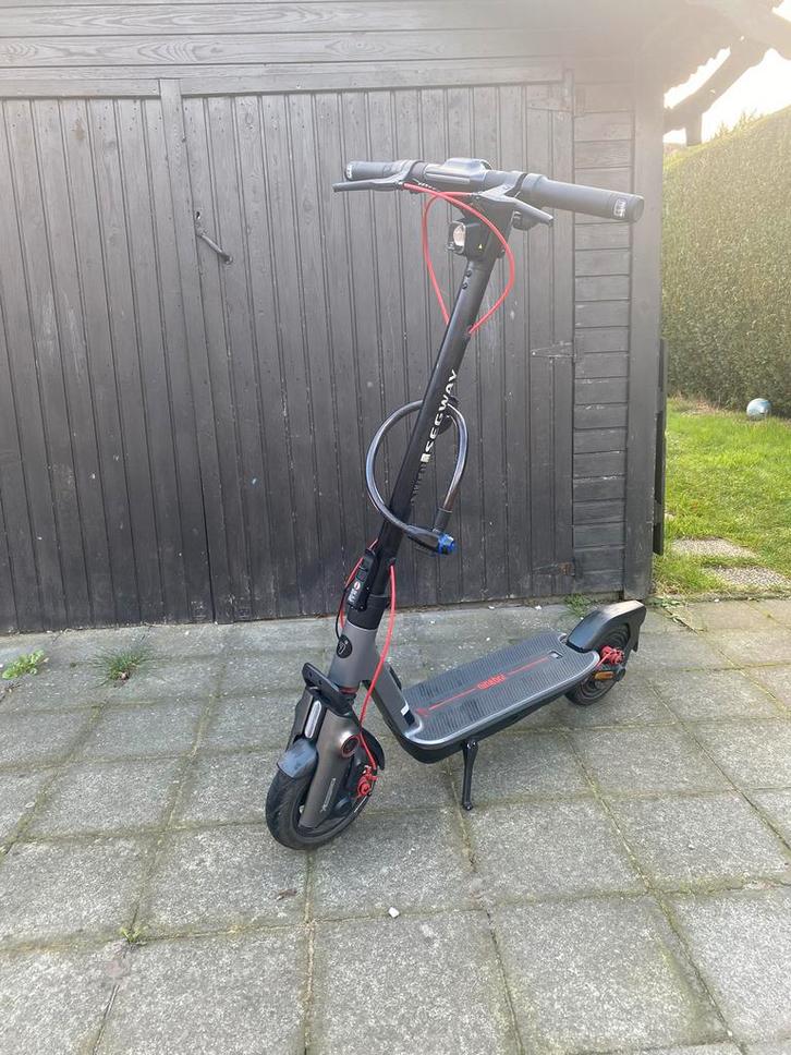 F3 Pro, Vélos & Vélomoteurs, Trottinettes, Comme neuf, Enlèvement