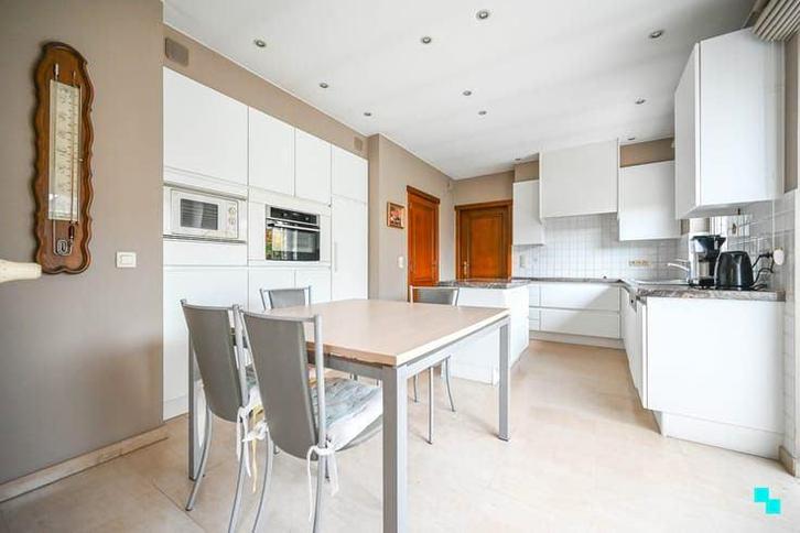 mooie keuken met granieten werkbladen, Huis en Inrichting, Keuken | Complete keukens, Gebruikt, Wit, Graniet of Steen, Greeploos