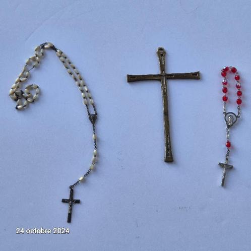 Une belle croie, un dizainier, et un chapelet vendu en lot, Collections, Religion, Comme neuf, Christianisme | Catholique, Bijoux