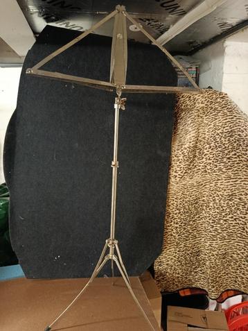 lutrin beschikbaar voor biedingen