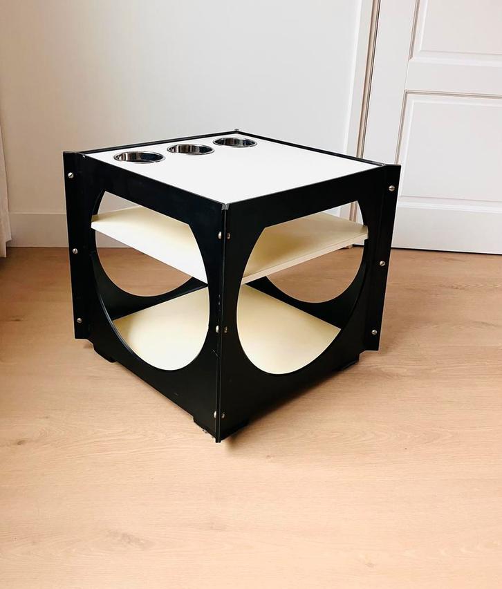 Vintage Space Age barwagen in de stijl van Joe Colombo., Huis en Inrichting, Tafels | Sidetables, Zo goed als nieuw, 50 tot 75 cm