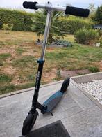 Trottinette bmw couleur noir, Vélos & Vélomoteurs, Enlèvement ou Envoi, Utilisé