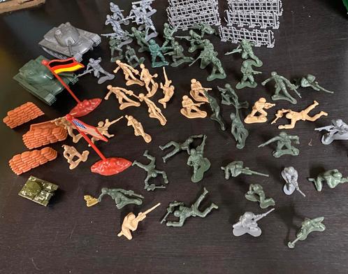 Vintage oude soldaten plastic leger tank draad zakken vlag, Verzamelen, Militaria | Algemeen, Landmacht, Ophalen of Verzenden