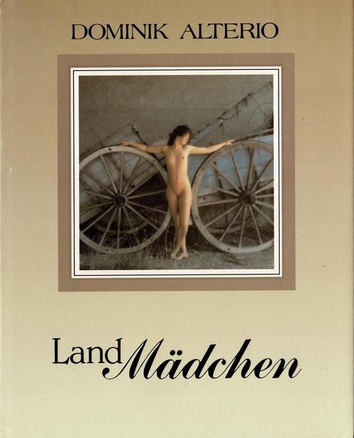 Land-Mädchen - Dominik Alterio, Boeken, Kunst en Cultuur | Fotografie en Design, Gelezen, Ophalen of Verzenden